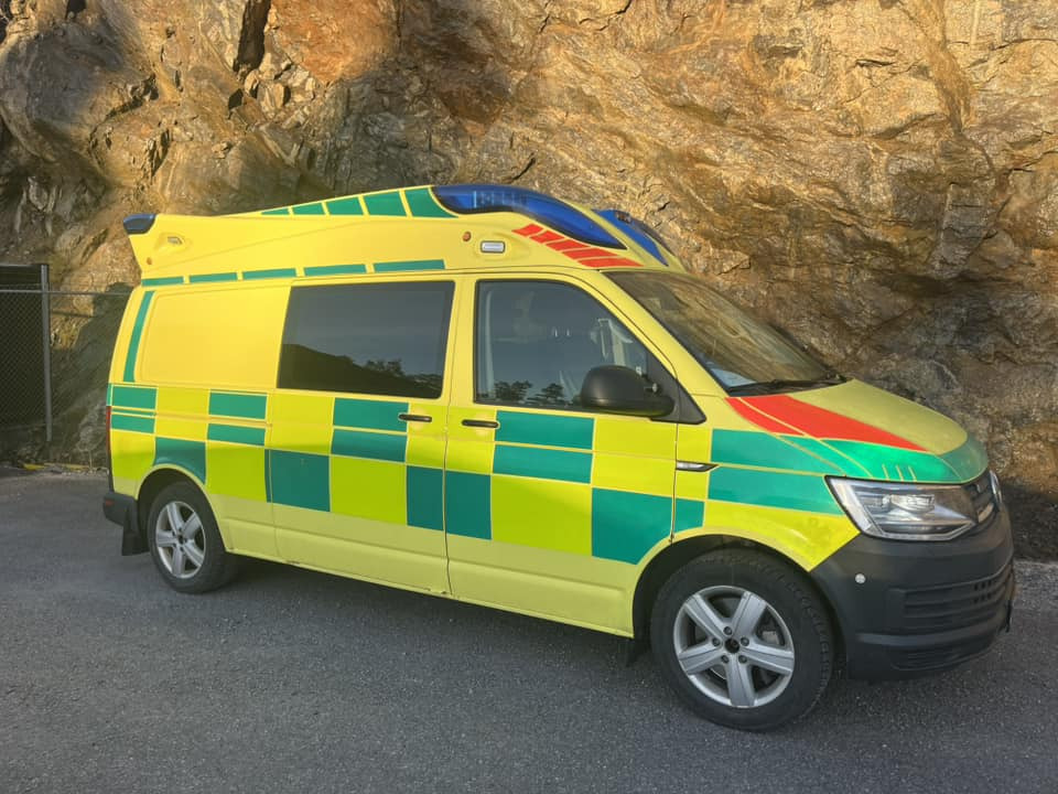 Volkswagen T6 4motions - AMBULANCE / Швидка допомога / Shvydka dopomoha - Ασθενοφόρο: φωτογραφία 1 Volkswagen T6 4motions - AMBULANCE / Швидка допомога / Shvydka dopomoha - Ασθενοφόρο: φωτογραφία 1