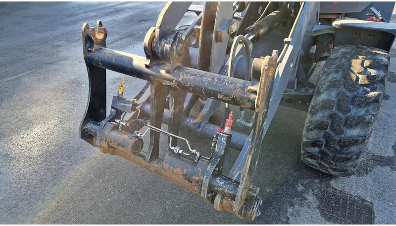 Terex TL80 4X4 + tools - Ελαστιχοφόρος φορτωτής: φωτογραφία 5 Terex TL80 4X4 + tools - Ελαστιχοφόρος φορτωτής: φωτογραφία 5