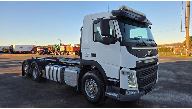 Volvo FM410 6X2*4 - Φορτηγό φόρτωσης γάντζου: φωτογραφία 2 Volvo FM410 6X2*4 - Φορτηγό φόρτωσης γάντζου: φωτογραφία 2