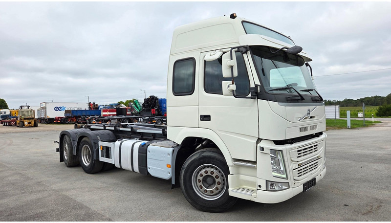 Volvo FM460 6X2*4 - Φορτηγό φόρτωσης γάντζου: φωτογραφία 2 Volvo FM460 6X2*4 - Φορτηγό φόρτωσης γάντζου: φωτογραφία 2