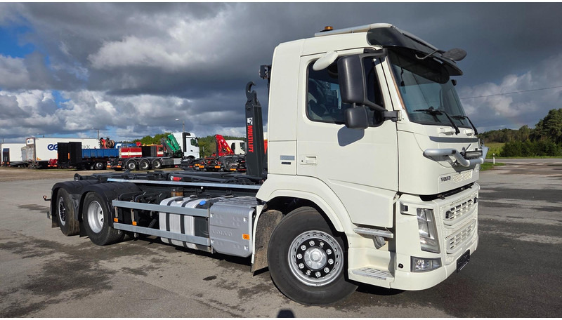Volvo FM460 6X2*4 - Φορτηγό φόρτωσης γάντζου: φωτογραφία 2 Volvo FM460 6X2*4 - Φορτηγό φόρτωσης γάντζου: φωτογραφία 2