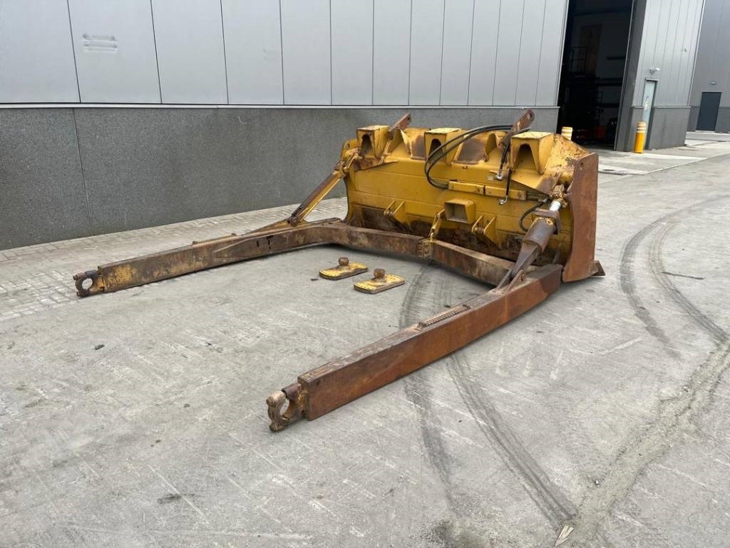 CAT D 6 XL Blade + Pusharms  - Ισοπεδωτής: φωτογραφία 3 CAT D 6 XL Blade + Pusharms  - Ισοπεδωτής: φωτογραφία 3