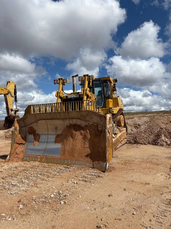 CAT D 9 T (CE Certified / New Undercarriage) - Μπουλντόζα: φωτογραφία 4 CAT D 9 T (CE Certified / New Undercarriage) - Μπουλντόζα: φωτογραφία 4