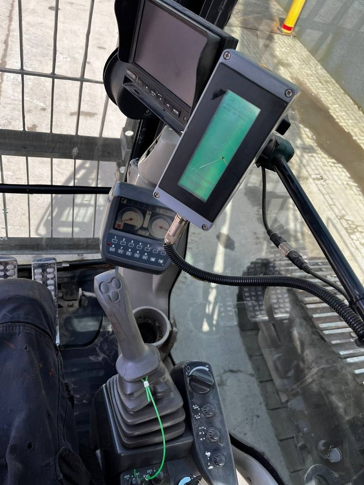 Εκσκαφέας κατεδάφισης Hitachi ZX 470 LCD - 3 (25m high reach demolition): φωτογραφία 20 Εκσκαφέας κατεδάφισης Hitachi ZX 470 LCD - 3 (25m high reach demolition): φωτογραφία 20