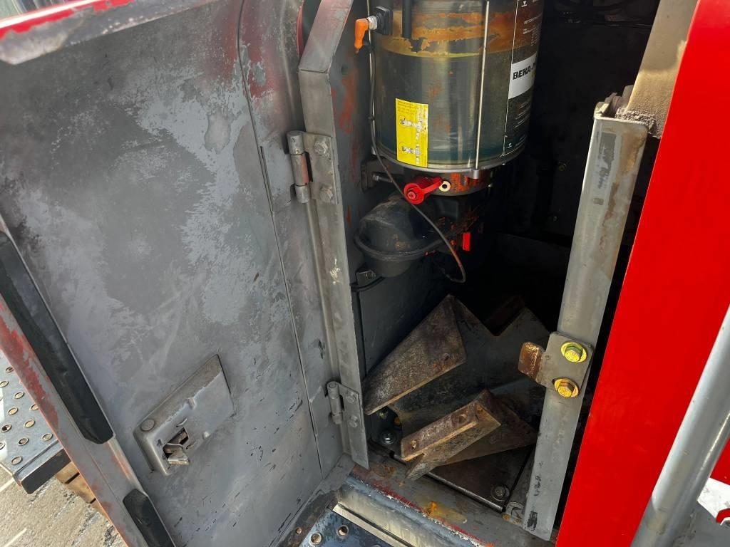 Εκσκαφέας κατεδάφισης Hitachi ZX 470 LCD - 3 (25m high reach demolition): φωτογραφία 34 Εκσκαφέας κατεδάφισης Hitachi ZX 470 LCD - 3 (25m high reach demolition): φωτογραφία 34