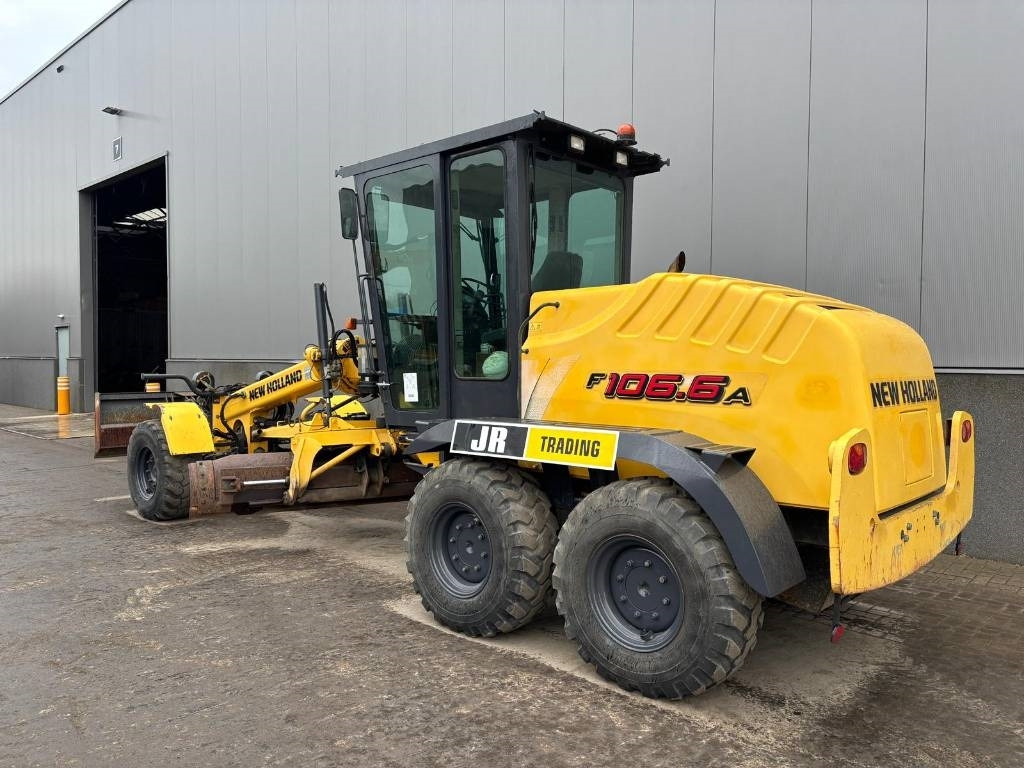 New Holland F 106.6 A - Γκρέιντερ: φωτογραφία 3 New Holland F 106.6 A - Γκρέιντερ: φωτογραφία 3