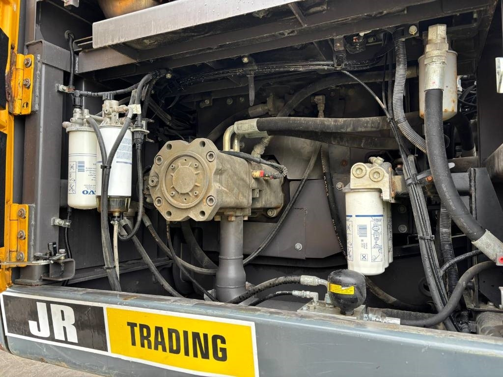 Ερπυστριοφόρος εκσκαφέας Volvo EC 380 EL (Leica 3D system): φωτογραφία 18