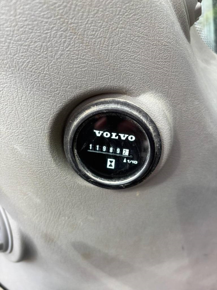 Τροχοφόρος εκσκαφέας Volvo EWR 150 E: φωτογραφία 11 Τροχοφόρος εκσκαφέας Volvo EWR 150 E: φωτογραφία 11