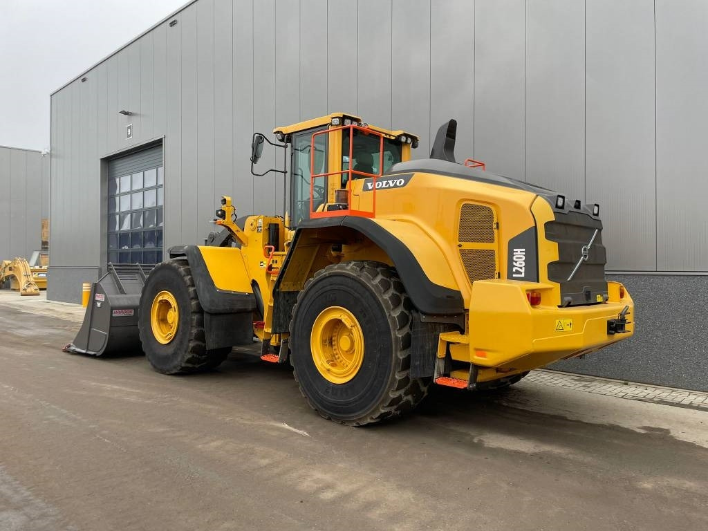 Volvo L 260 H - Ελαστιχοφόρος φορτωτής: φωτογραφία 3 Volvo L 260 H - Ελαστιχοφόρος φορτωτής: φωτογραφία 3
