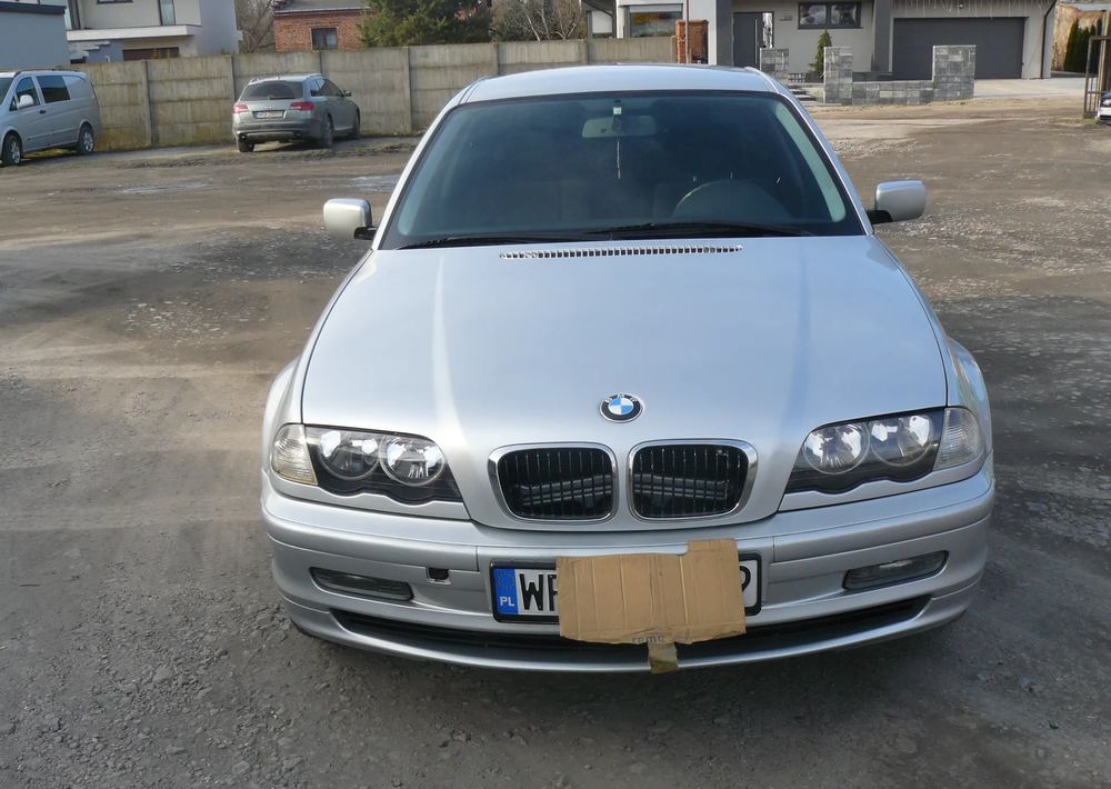 BMW Seria 3 320i - Αυτοκίνητο: φωτογραφία 1 BMW Seria 3 320i - Αυτοκίνητο: φωτογραφία 1