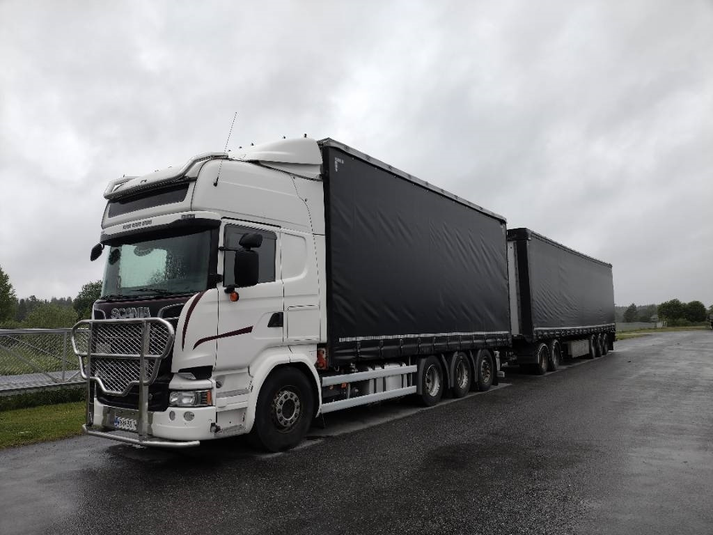 Scania R580 8x4 kapellilava+Dolly+kärry 76tn juna - Φορτηγό μουσαμάς: φωτογραφία 4 Scania R580 8x4 kapellilava+Dolly+kärry 76tn juna - Φορτηγό μουσαμάς: φωτογραφία 4