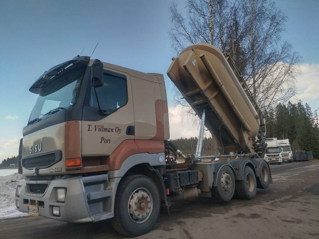 Sisu E14 8x2 kippipainepytty+kompura - Φορτηγό βυτιοφόρο: φωτογραφία 1 Sisu E14 8x2 kippipainepytty+kompura - Φορτηγό βυτιοφόρο: φωτογραφία 1