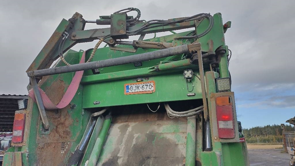 Volvo FM330 6x2 Norba pakkaaja,molokki nostin, manuaali  - Απορριμματοφόρο: φωτογραφία 3 Volvo FM330 6x2 Norba pakkaaja,molokki nostin, manuaali  - Απορριμματοφόρο: φωτογραφία 3
