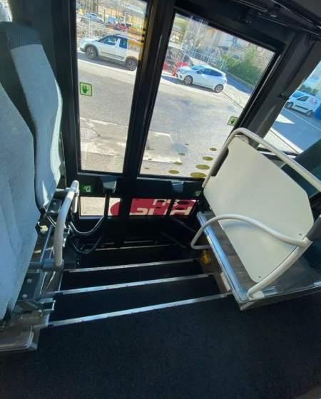 Iveco CROSSWAY/ DŁUGOŚĆ 10.70 M / MANUAL / EURO 6 - Προαστιακό λεωφορείο: φωτογραφία 4 Iveco CROSSWAY/ DŁUGOŚĆ 10.70 M / MANUAL / EURO 6 - Προαστιακό λεωφορείο: φωτογραφία 4