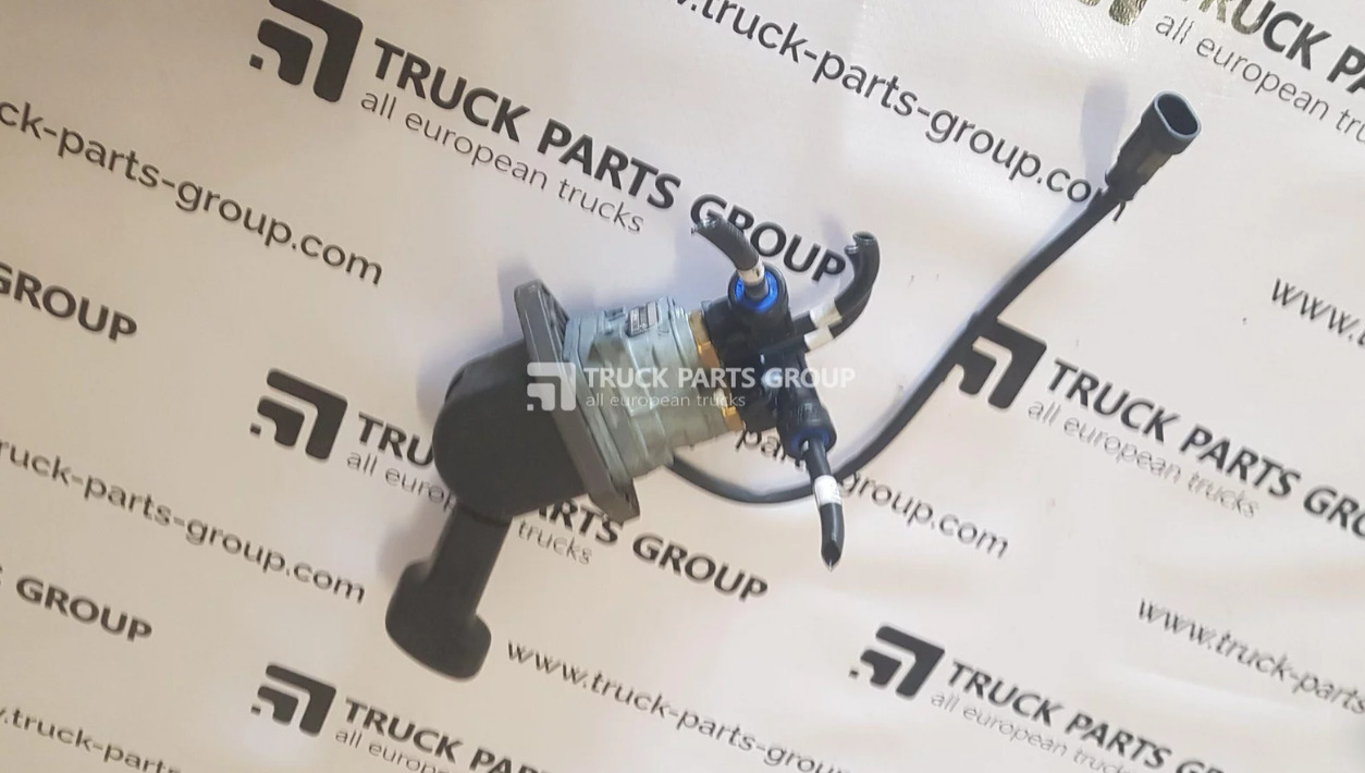 IVECO IVECO STRALIS EURO6 hand brake valve 15194, 7420532931, 7421051046, 20532931, 21051046, 2.62019, 6.15051, 35419, 35271, 06.020.4007.051, 095.291, 095/95, 11660, 1226728, 1362-2919010, 143.220-00A, 2.6 - Εξαρτήματα φρένων για Φορτηγό: φωτογραφία 1 IVECO IVECO STRALIS EURO6 hand brake valve 15194, 7420532931, 7421051046, 20532931, 21051046, 2.62019, 6.15051, 35419, 35271, 06.020.4007.051, 095.291, 095/95, 11660, 1226728, 1362-2919010, 143.220-00A, 2.6 - Εξαρτήματα φρένων για Φορτηγό: φωτογραφία 1