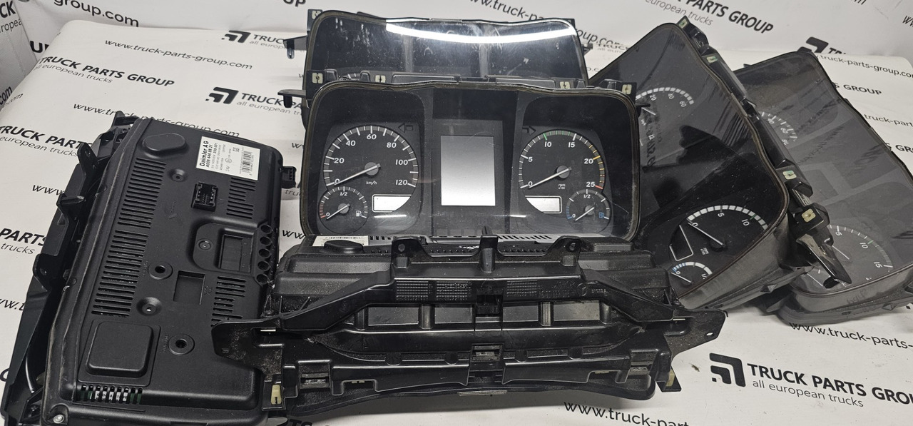 MERCEDES-BENZ Actros MP4 instrument panel, dashboard, EURO6, 0084465521 - Ταμπλό αυτοκινήτου για Φορτηγό: φωτογραφία 2 MERCEDES-BENZ Actros MP4 instrument panel, dashboard, EURO6, 0084465521 - Ταμπλό αυτοκινήτου για Φορτηγό: φωτογραφία 2