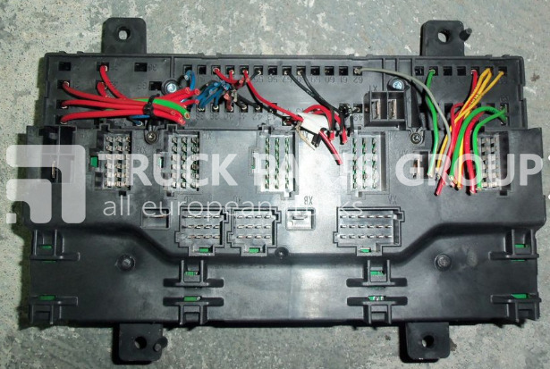 VOLVO FH13, FM13, EURO 4, EURO 5 emission fuse and relay centre, centr fuse block - Ηλεκτρική ασφάλεια για Φορτηγό: φωτογραφία 3 VOLVO FH13, FM13, EURO 4, EURO 5 emission fuse and relay centre, centr fuse block - Ηλεκτρική ασφάλεια για Φορτηγό: φωτογραφία 3