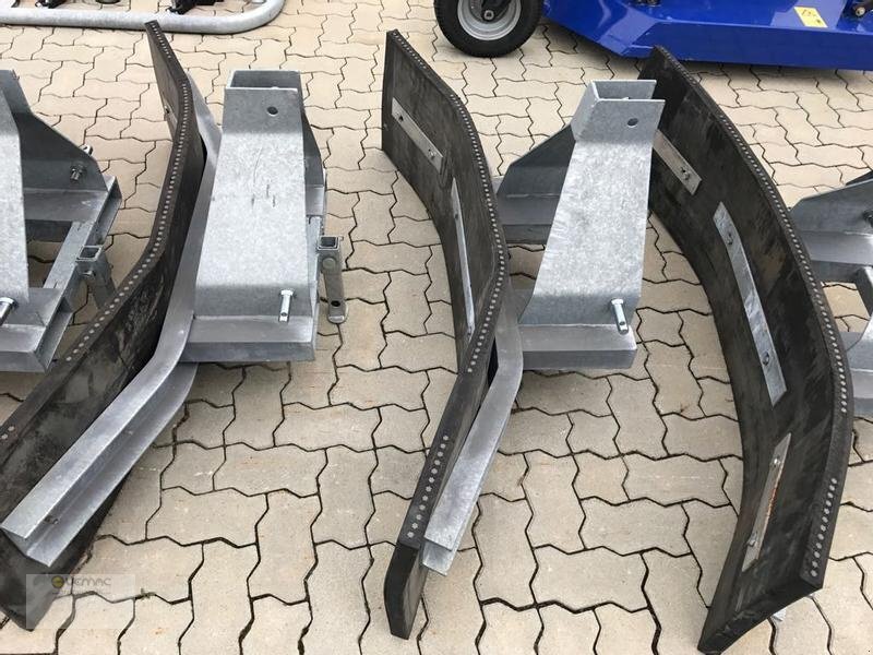 Vemac Gummischieber 200 Futterschieber Gülle Schneeschild 3Punkt - Ισοπεδωτής: φωτογραφία 5 Vemac Gummischieber 200 Futterschieber Gülle Schneeschild 3Punkt - Ισοπεδωτής: φωτογραφία 5