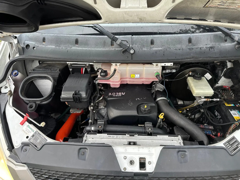 Iveco Daily 35C17 BE TREKKER 12T COMBI MET VELDHUIZEN SDO TRAILER 2008 / EURO 5 / 3 PERS. - Τράκτορας: φωτογραφία 4 Iveco Daily 35C17 BE TREKKER 12T COMBI MET VELDHUIZEN SDO TRAILER 2008 / EURO 5 / 3 PERS. - Τράκτορας: φωτογραφία 4