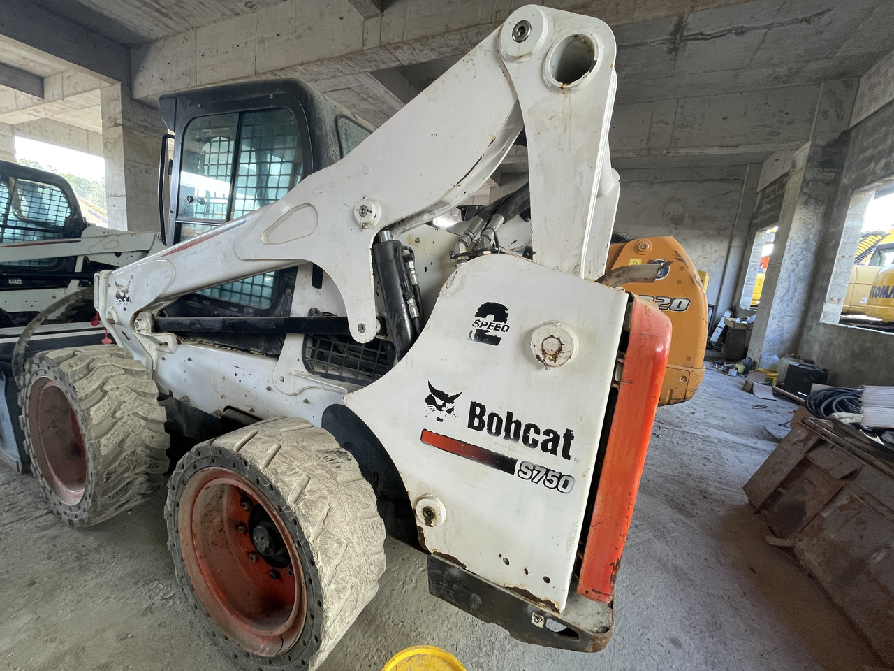Bobcat S750 - Φορτωτής πλάγιας ολίσθησης: φωτογραφία 3 Bobcat S750 - Φορτωτής πλάγιας ολίσθησης: φωτογραφία 3