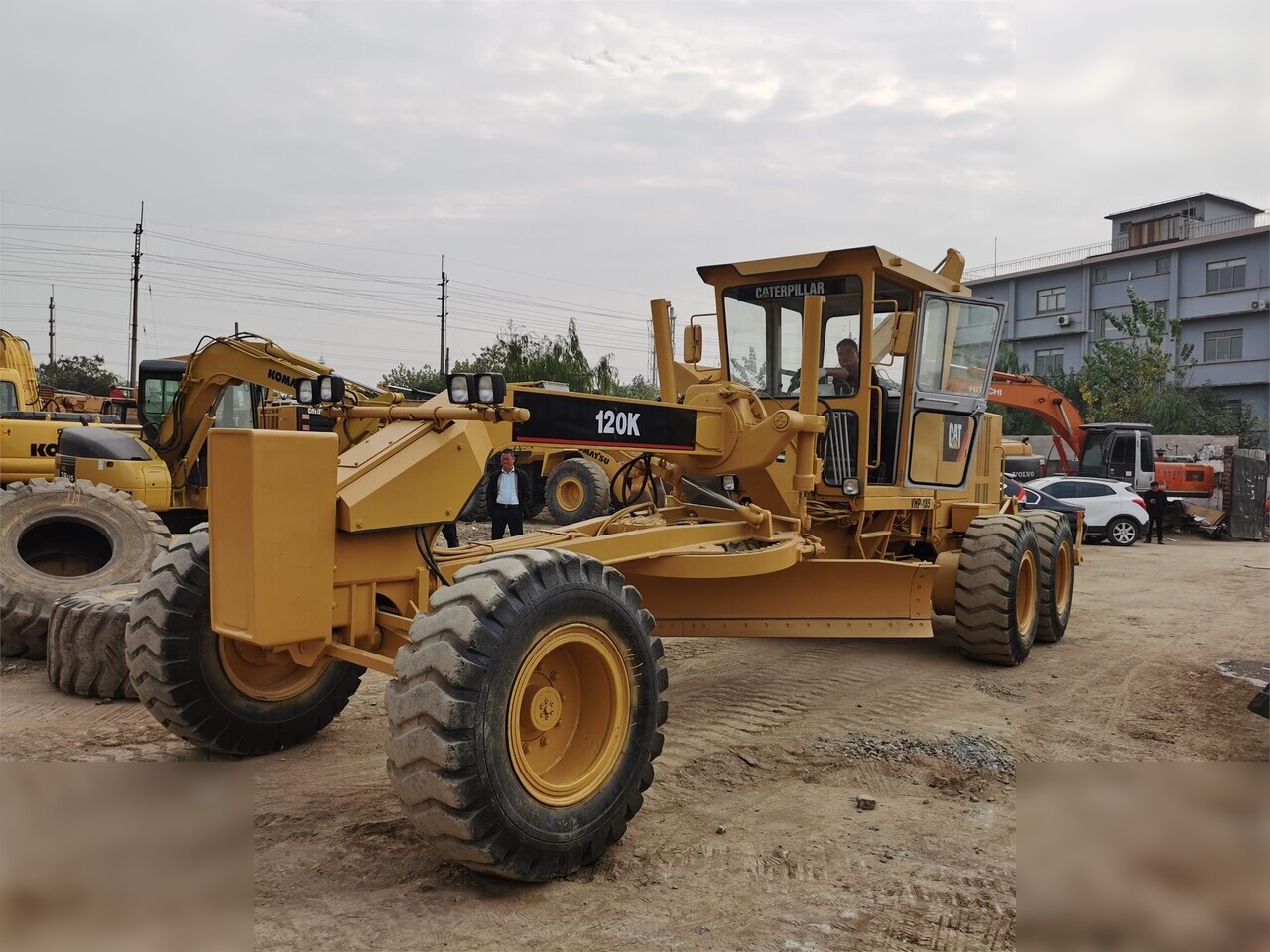 CATERPILLAR 120K - Γκρέιντερ: φωτογραφία 1 CATERPILLAR 120K - Γκρέιντερ: φωτογραφία 1