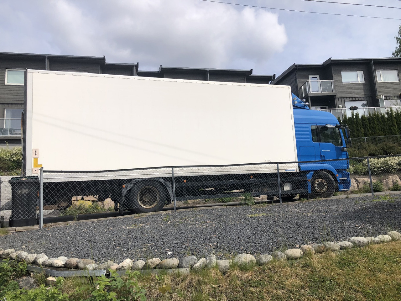 MAN TGM 18.240 - Φορτηγό κόφα: φωτογραφία 2 MAN TGM 18.240 - Φορτηγό κόφα: φωτογραφία 2