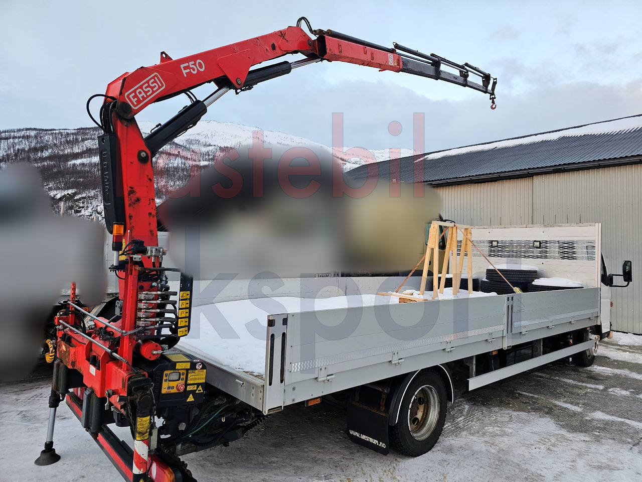 MITSUBISHI Fuso CANTER / FASSI F50 / LOW KM - Φορτηγό με γερανό: φωτογραφία 2 MITSUBISHI Fuso CANTER / FASSI F50 / LOW KM - Φορτηγό με γερανό: φωτογραφία 2