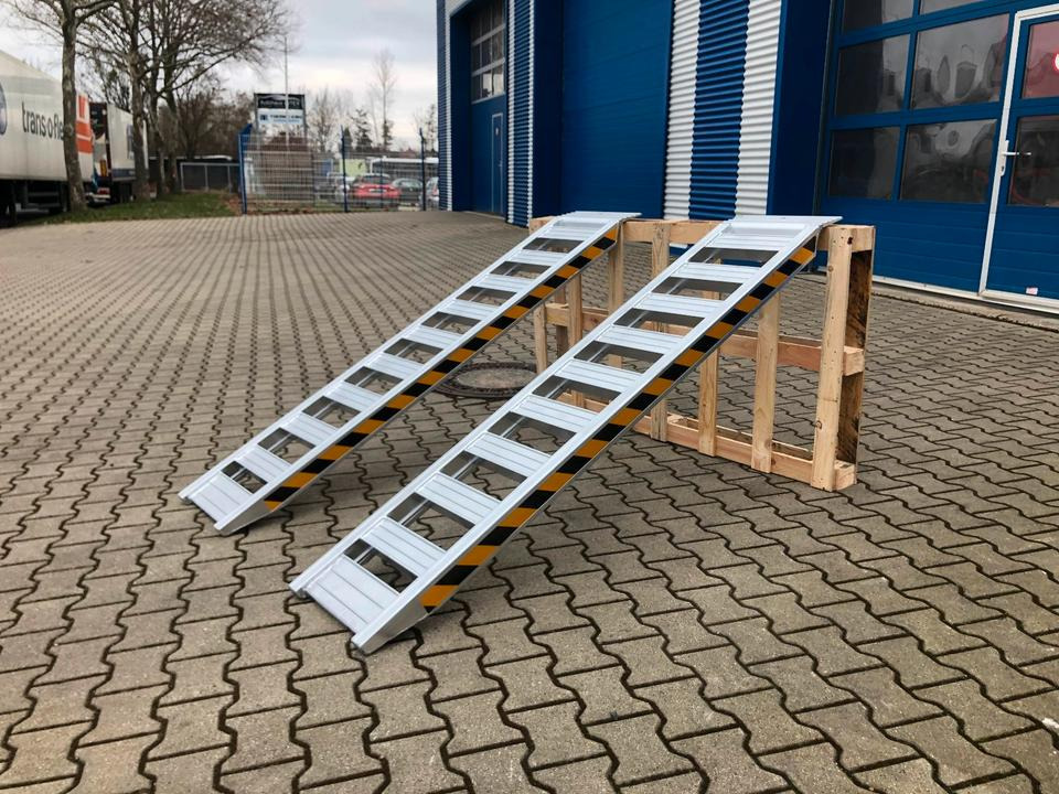 Alurampen Satz 2m 2000KG Minibagger Minilader Quad Auffahrrampe *INKL.19% MWST* - Ράμπα φόρτωσης: φωτογραφία 1 Alurampen Satz 2m 2000KG Minibagger Minilader Quad Auffahrrampe *INKL.19% MWST* - Ράμπα φόρτωσης: φωτογραφία 1