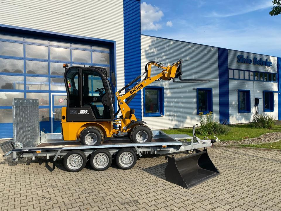 Radlader/Hoflader BK906 Kabine inkl. Tieflader und Gabel/Schaufelpaket *INKL.19% MWST*BERGER KRAUS*PERKINS*SOFORT!* - Σπαστός φορτωτής: φωτογραφία 1 Radlader/Hoflader BK906 Kabine inkl. Tieflader und Gabel/Schaufelpaket *INKL.19% MWST*BERGER KRAUS*PERKINS*SOFORT!* - Σπαστός φορτωτής: φωτογραφία 1