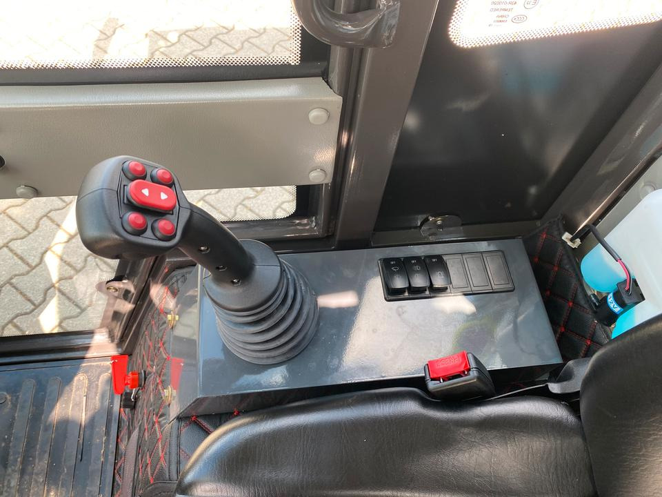 Σπαστός φορτωτής Radlader / Hoflader BK906 mit Kabine *INKL.19% MWST*PERKINS*BERGER KRAUS*GABELPAKET*CE*EURO*: φωτογραφία 11 Σπαστός φορτωτής Radlader / Hoflader BK906 mit Kabine *INKL.19% MWST*PERKINS*BERGER KRAUS*GABELPAKET*CE*EURO*: φωτογραφία 11