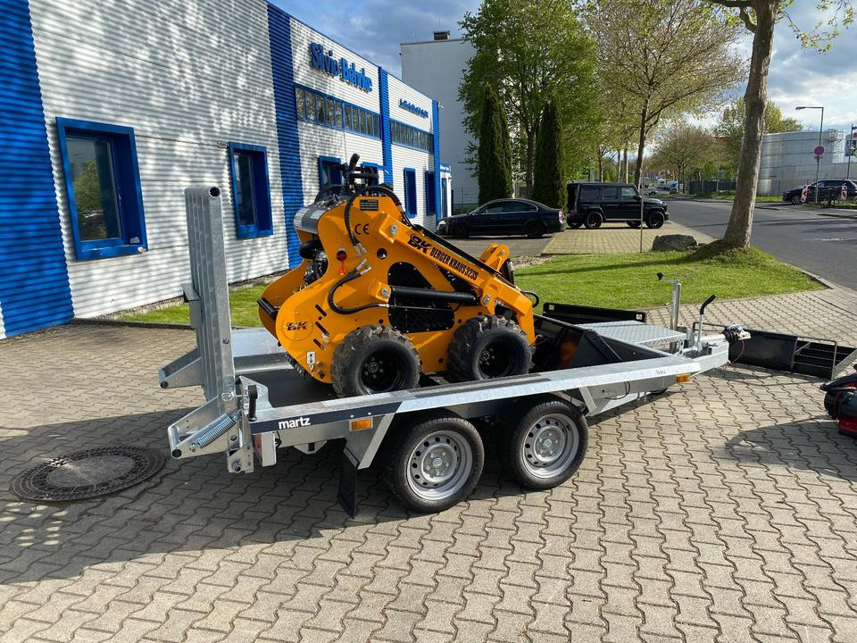 Radlader / Minilader BK323S Komplettpaket mit Tieflader + Zübehör *INKL.19% MWST.*BERGER KRAUS*BRIGGS&STRATTON* - Φορτωτής πλάγιας ολίσθησης: φωτογραφία 4 Radlader / Minilader BK323S Komplettpaket mit Tieflader + Zübehör *INKL.19% MWST.*BERGER KRAUS*BRIGGS&STRATTON* - Φορτωτής πλάγιας ολίσθησης: φωτογραφία 4