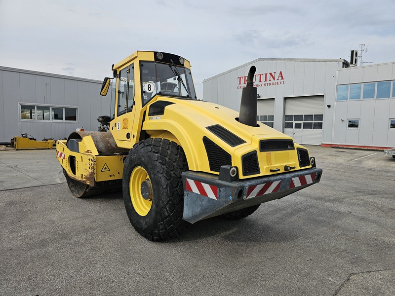 BOMAG BW213DH-4 BVC - Οδοστρωτήρες: φωτογραφία 2 BOMAG BW213DH-4 BVC - Οδοστρωτήρες: φωτογραφία 2