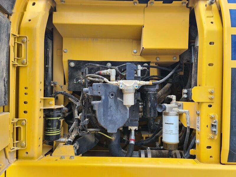 Ερπυστριοφόρος εκσκαφέας Komatsu PC240NLC-11: φωτογραφία 14
