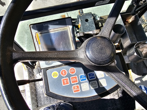 Τροχοφόρος εκσκαφέας LIEBHERR A900C ZW: φωτογραφία 13 Τροχοφόρος εκσκαφέας LIEBHERR A900C ZW: φωτογραφία 13