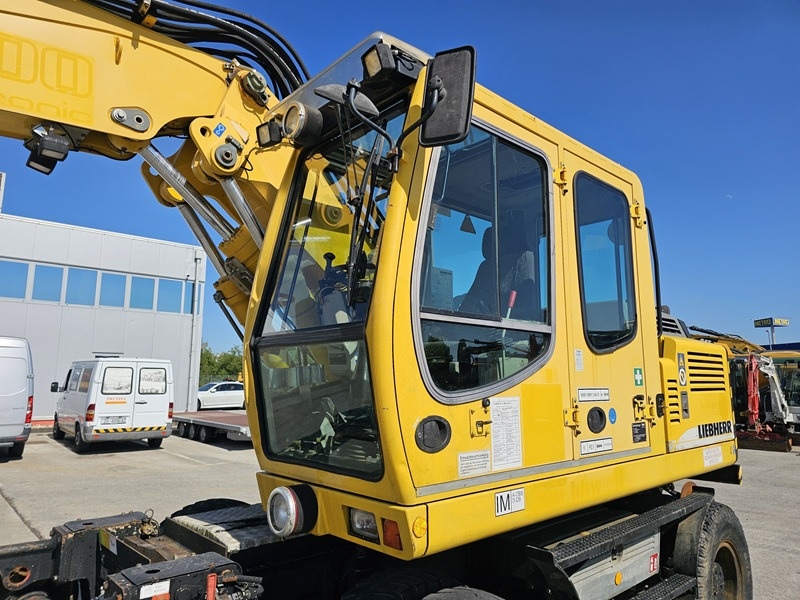 Τροχοφόρος εκσκαφέας LIEBHERR A900C ZW: φωτογραφία 8 Τροχοφόρος εκσκαφέας LIEBHERR A900C ZW: φωτογραφία 8