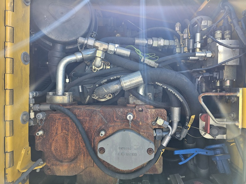 Τροχοφόρος εκσκαφέας LIEBHERR A900C ZW: φωτογραφία 20 Τροχοφόρος εκσκαφέας LIEBHERR A900C ZW: φωτογραφία 20