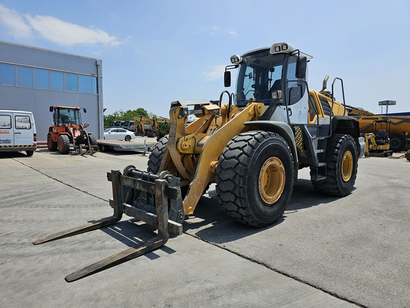 LIEBHERR L550 - Ελαστιχοφόρος φορτωτής: φωτογραφία 1 LIEBHERR L550 - Ελαστιχοφόρος φορτωτής: φωτογραφία 1
