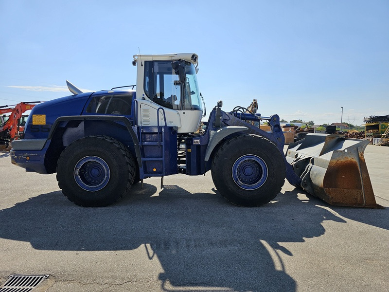 LIEBHERR L556 - Ελαστιχοφόρος φορτωτής: φωτογραφία 4 LIEBHERR L556 - Ελαστιχοφόρος φορτωτής: φωτογραφία 4