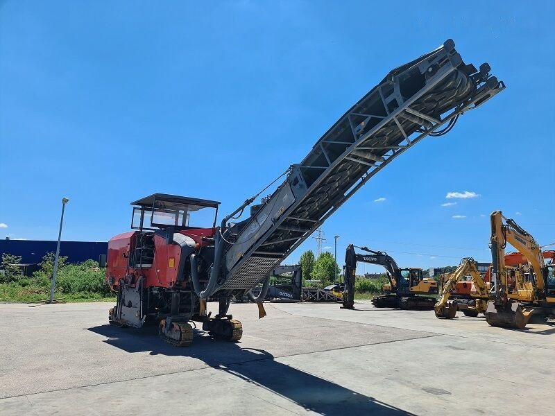 Wirtgen W210 - Φρέζα ασφάλτου: φωτογραφία 5 Wirtgen W210 - Φρέζα ασφάλτου: φωτογραφία 5