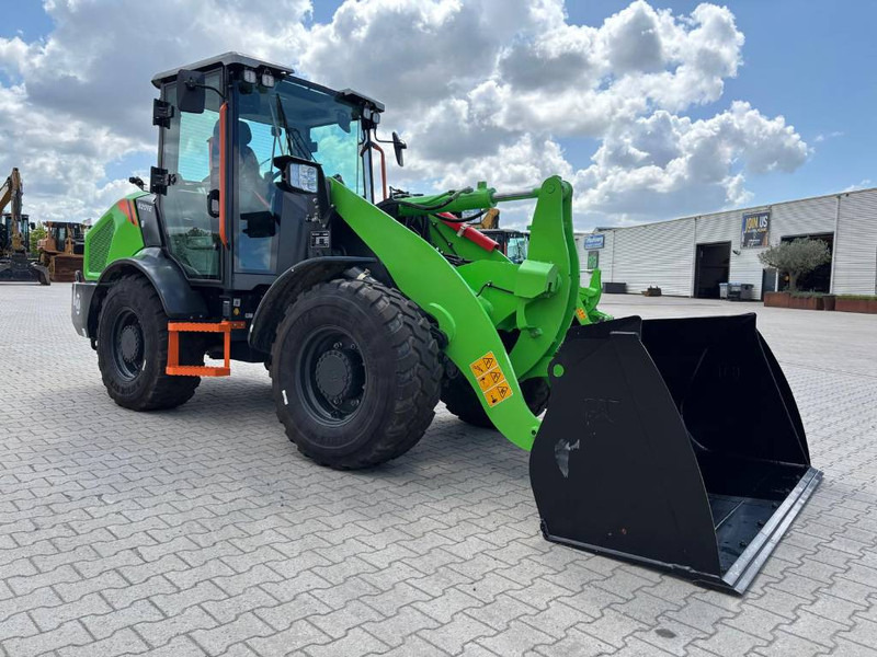 LIUGONG 820 TE Electric - Ελαστιχοφόρος φορτωτής: φωτογραφία 2 LIUGONG 820 TE Electric - Ελαστιχοφόρος φορτωτής: φωτογραφία 2