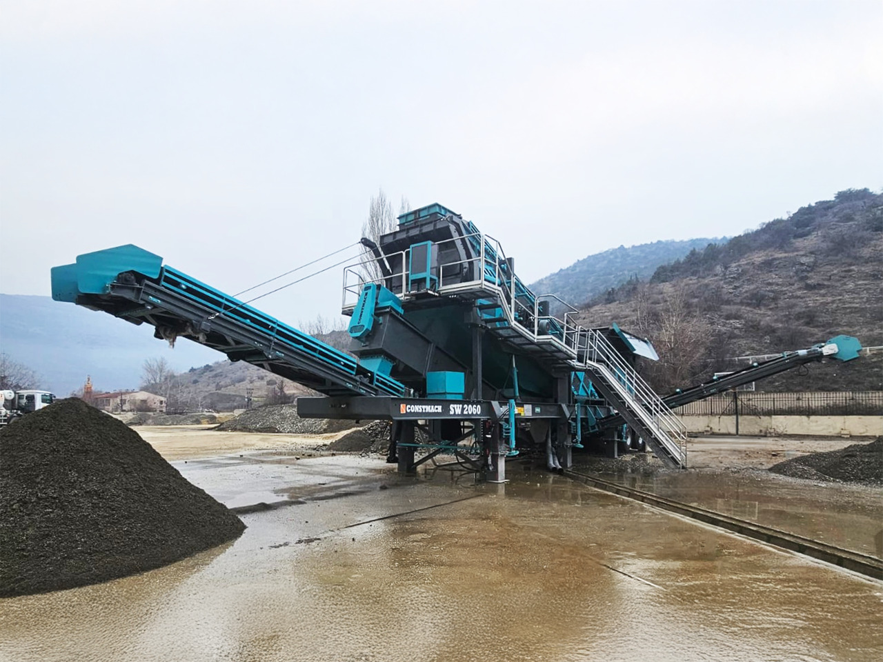Constmach Installation Mobile De Criblage Et De Lavage 60-200 TPH - Διαλογής: φωτογραφία 2 Constmach Installation Mobile De Criblage Et De Lavage 60-200 TPH - Διαλογής: φωτογραφία 2