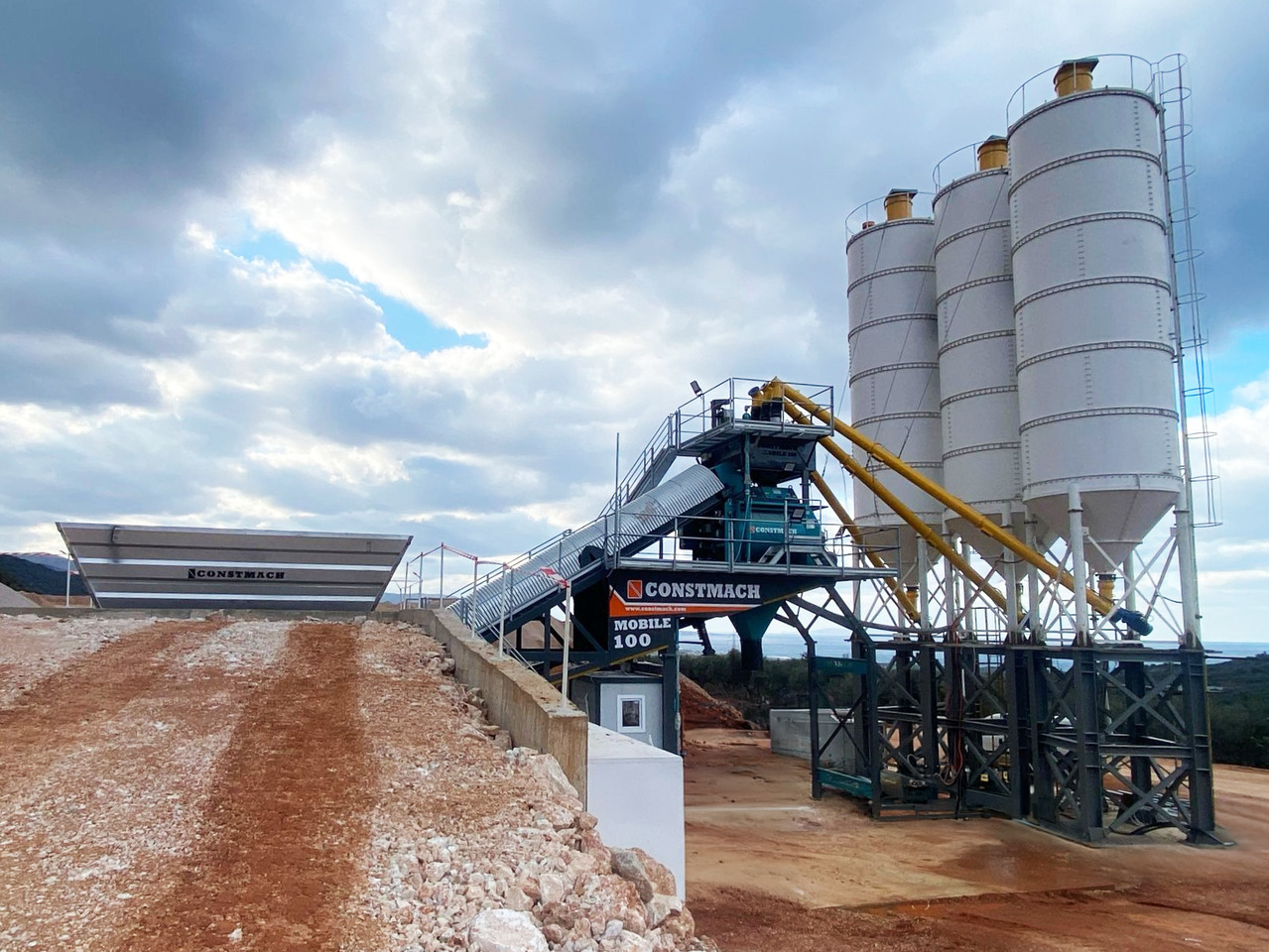 Constmach Mobile Betonmischanlage mit 100 m³/h - Εργοστάσιο σκυροδέματος: φωτογραφία 2 Constmach Mobile Betonmischanlage mit 100 m³/h - Εργοστάσιο σκυροδέματος: φωτογραφία 2