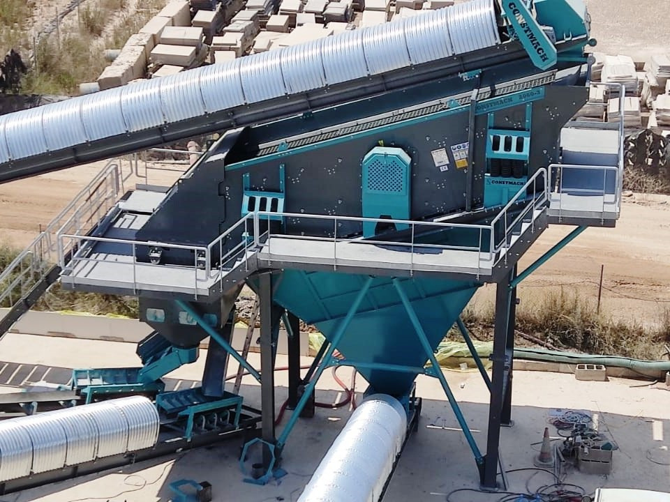 Constmach Schwingsieb Anlagen 70-95 t/h 2-3-4 Stufen 1200x4000 mm - Διαλογής: φωτογραφία 3 Constmach Schwingsieb Anlagen 70-95 t/h 2-3-4 Stufen 1200x4000 mm - Διαλογής: φωτογραφία 3