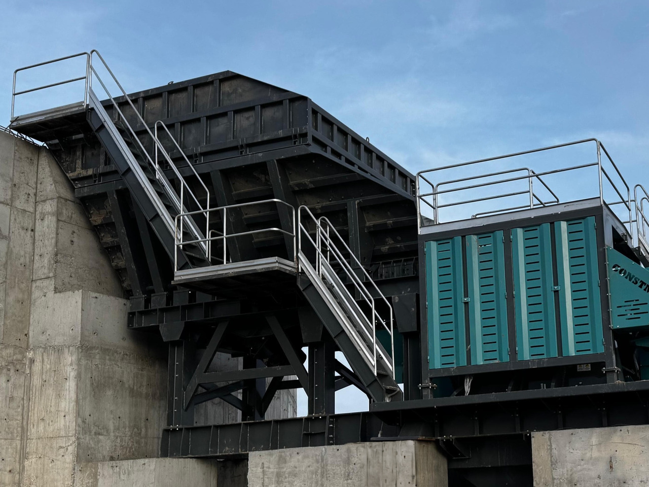 Constmach Vibrationsförderer mit Kapazitäten von 80 bis 500 Tonnen - Μηχάνημα ορυχείων: φωτογραφία 5 Constmach Vibrationsförderer mit Kapazitäten von 80 bis 500 Tonnen - Μηχάνημα ορυχείων: φωτογραφία 5