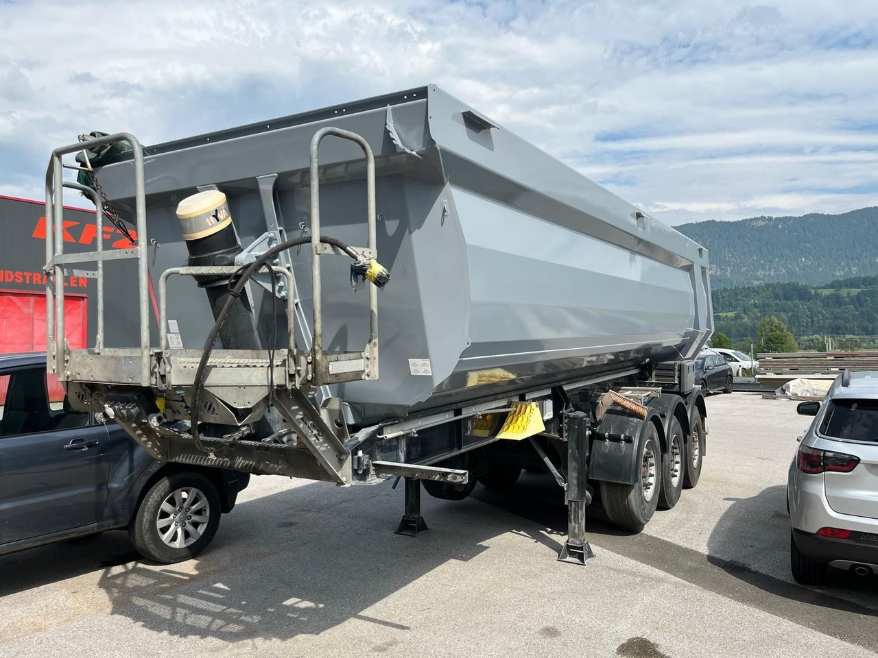 Schwarzmüller Hardox - Επικαθήμενο ανατρεπόμενο: φωτογραφία 2 Schwarzmüller Hardox - Επικαθήμενο ανατρεπόμενο: φωτογραφία 2