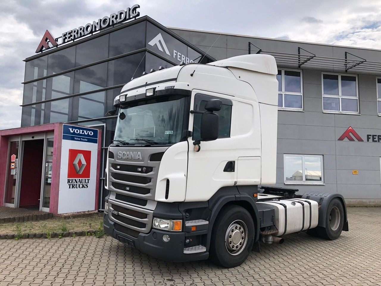Scania R420 PTO*Automatik mit Kupplungspedale - Τράκτορας: φωτογραφία 4 Scania R420 PTO*Automatik mit Kupplungspedale - Τράκτορας: φωτογραφία 4