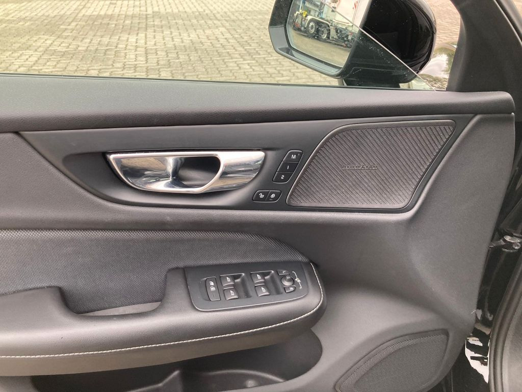 Volvo S60 T5 Lim. R-Design Volvo S60 T5 Lim. R-Design - Λιμουζίνα/ Sedan: φωτογραφία 5 Volvo S60 T5 Lim. R-Design Volvo S60 T5 Lim. R-Design - Λιμουζίνα/ Sedan: φωτογραφία 5