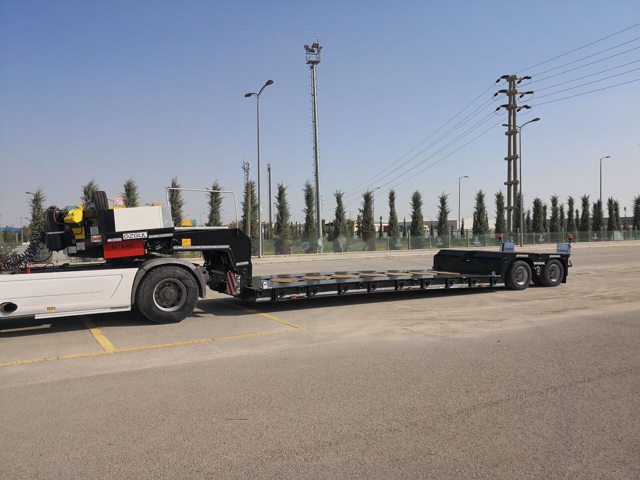 Özgül 2 AXLE LOW LOADER SEMI TRAILER - Επικαθήμενο με χαμηλό δάπεδο: φωτογραφία 2 Özgül 2 AXLE LOW LOADER SEMI TRAILER - Επικαθήμενο με χαμηλό δάπεδο: φωτογραφία 2