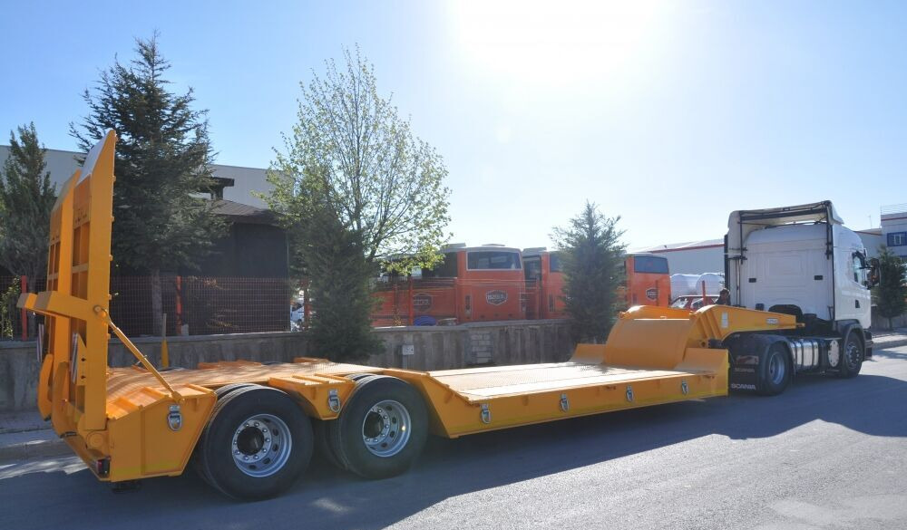 Özgül 2 AXLE LOWBED SEMI TRAILER - Επικαθήμενο με χαμηλό δάπεδο: φωτογραφία 5 Özgül 2 AXLE LOWBED SEMI TRAILER - Επικαθήμενο με χαμηλό δάπεδο: φωτογραφία 5