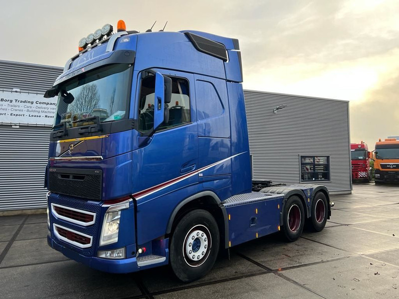 Volvo FH 13.500 6x4 Tandem lift - Τράκτορας: φωτογραφία 1 Volvo FH 13.500 6x4 Tandem lift - Τράκτορας: φωτογραφία 1